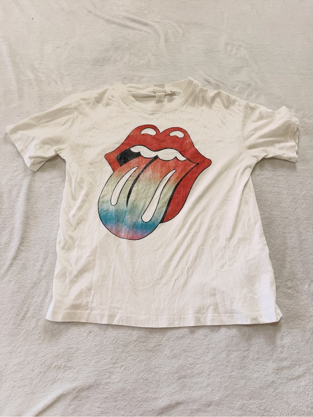 H&M White Short-Sleeve Tee with Red Lips & Multicolor Tongue Graphic